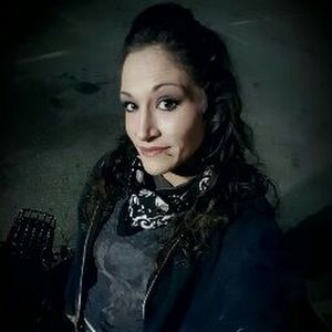 Meet your Posher, Dara